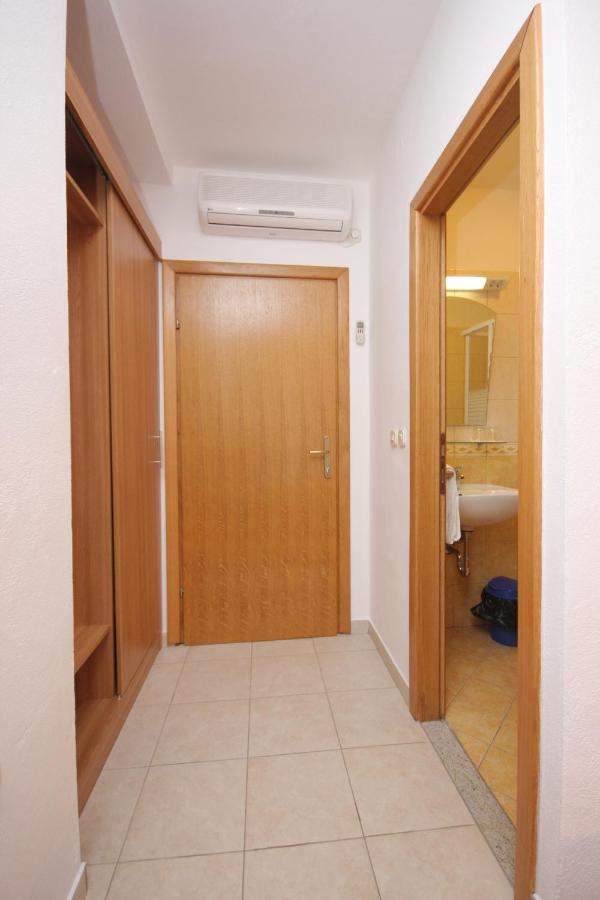 Apartments And Rooms By The Sea Zaglav, Dugi Otok - 8144 Sali Exteriér fotografie